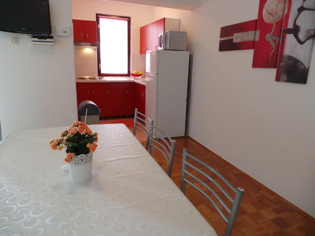 Schreng Apartments Malinska Esterno foto