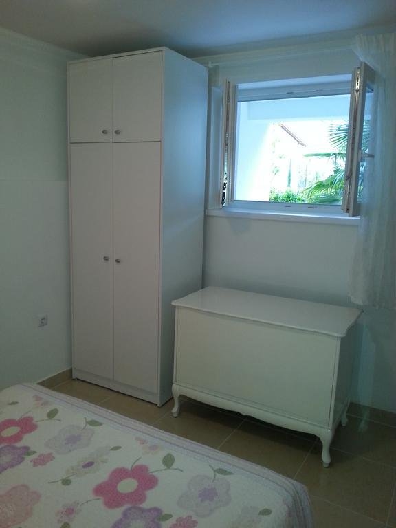 Schreng Apartments Malinska Esterno foto